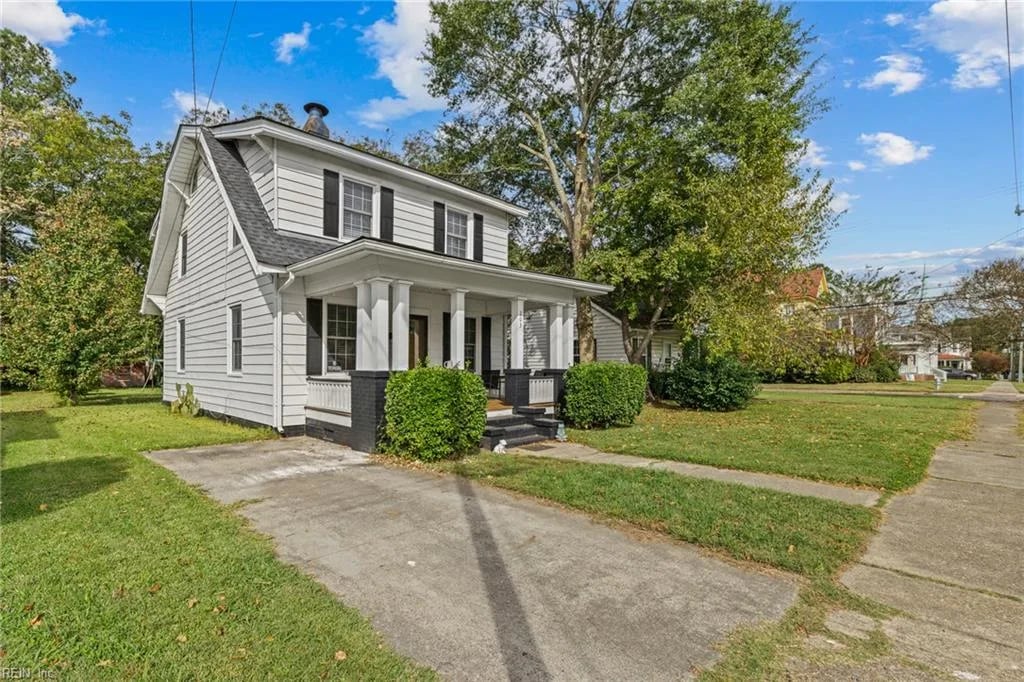 203 Saint James AVE, Suffolk — 3 bed Residential, 1,592 sqft