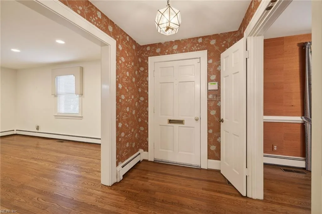 110 75th ST, VIRGINIABEACH VA 23451 - Photo 5