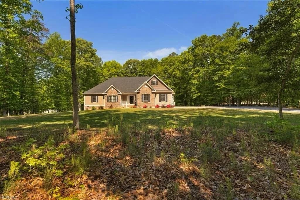 758 Mariners Woods DR, HARTFIELD VA 23071 - Photo 4