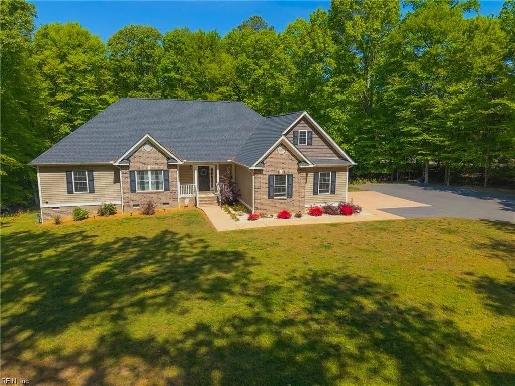 758 Mariners Woods DR, HARTFIELD VA 23071 - Photo 5