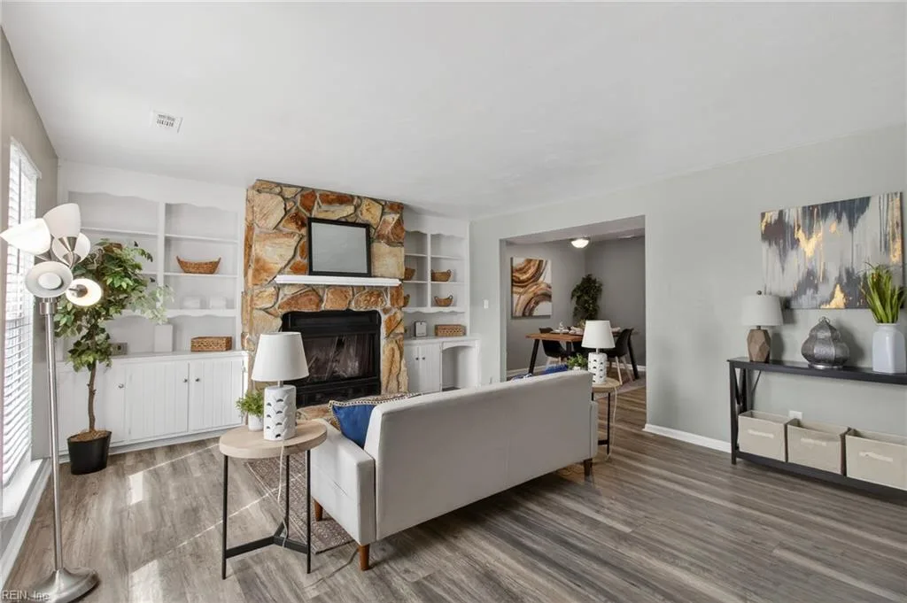 4736 Hollis RD #4736, Virginia Beach — 3 bed Residential, 1,656 sqft