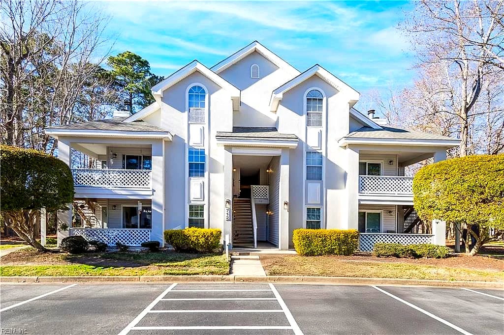 712 Inlet QUAY #A, Chesapeake — 2 bed Residential, 1,304 sqft