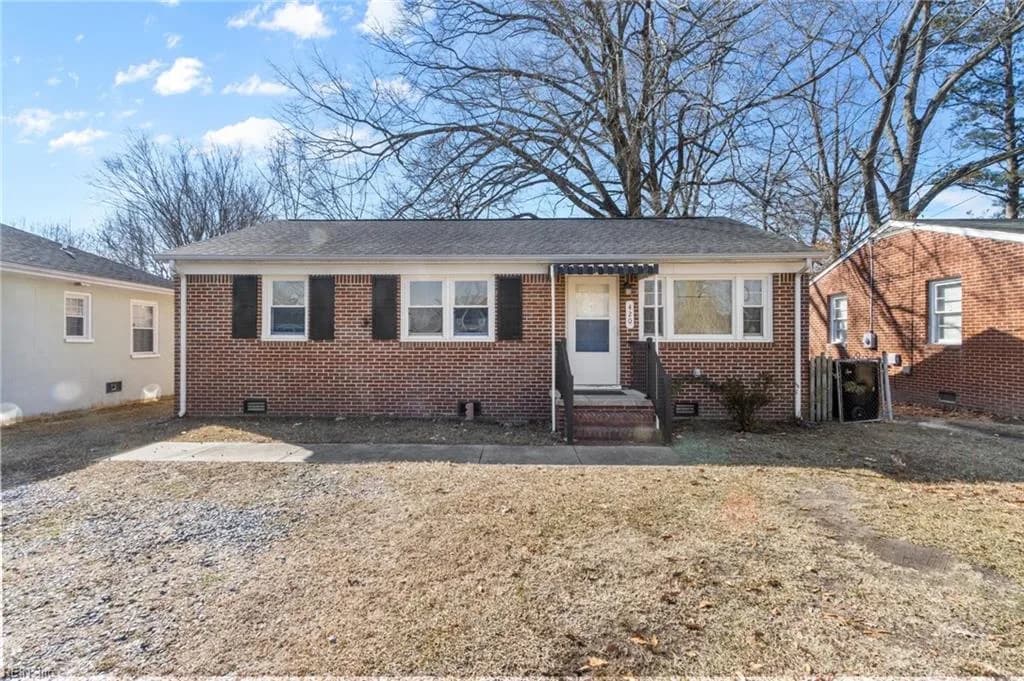 420 Thomas ST, FRANKLIN VA 23851 - Photo 3