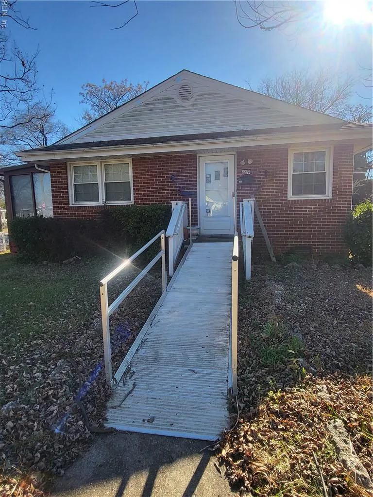 1210 34th ST, NEWPORTNEWS VA 23607