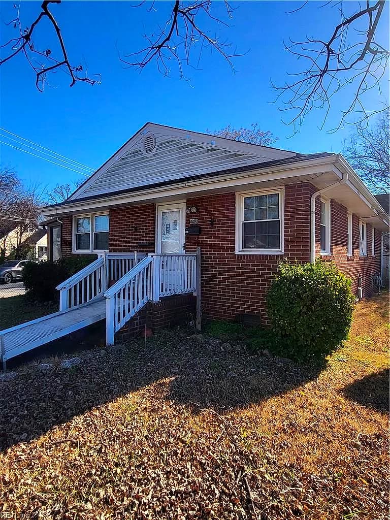 1210 34th ST, NEWPORT NEWS VA 23607 - Photo 3