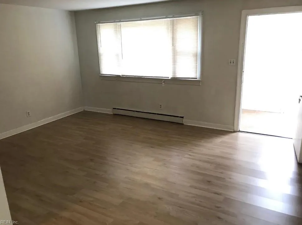 2411 Wyoming AVE, NORFOLK VA 23513 - Photo 5