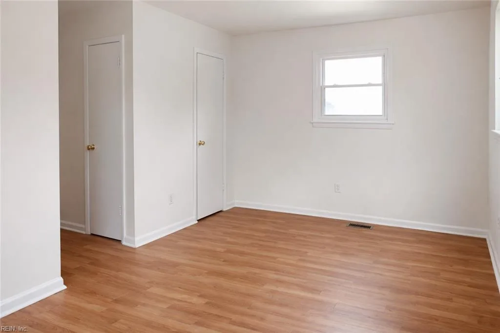 385 Fern ST, HAMPTON VA 23661 - Photo 3