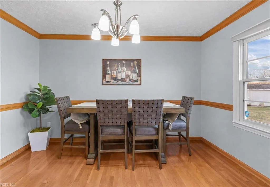 204 Harlan DR, YORKTOWN VA 23692 - Photo 5