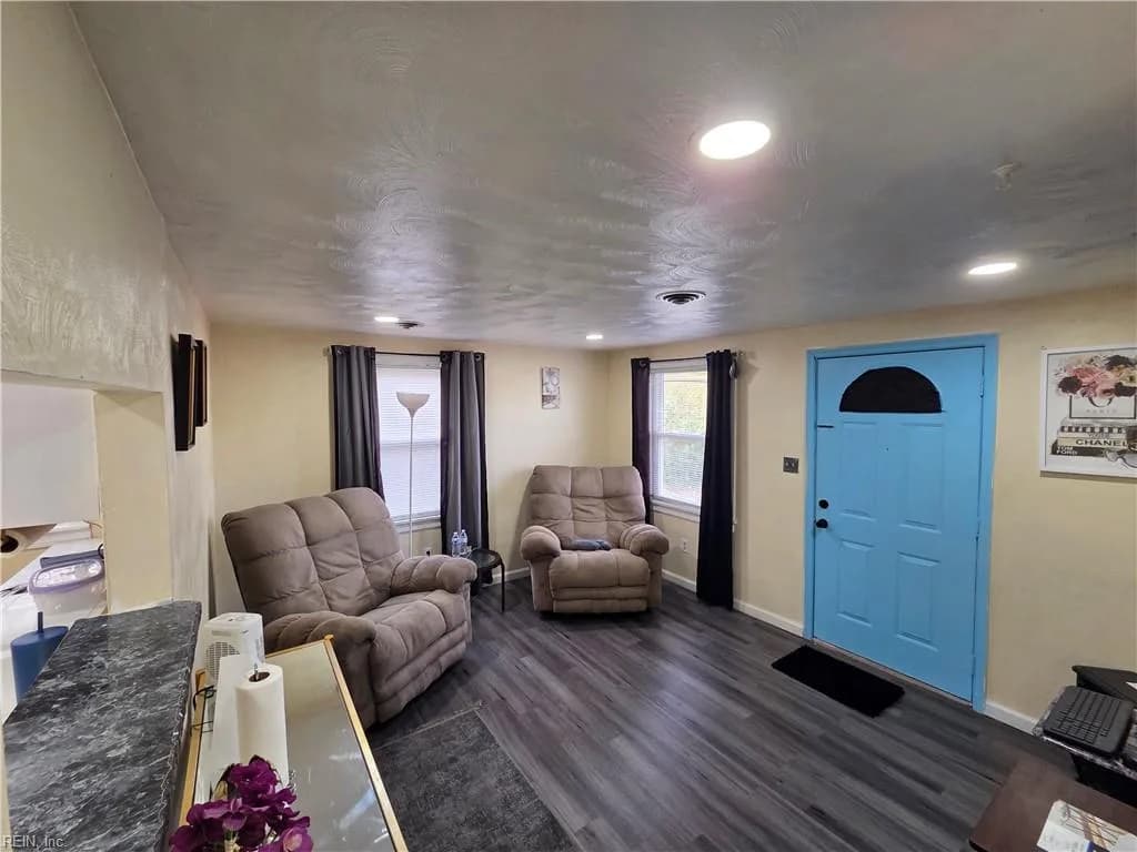 79 Jordan DR, HAMPTON VA 23666 - Photo 3