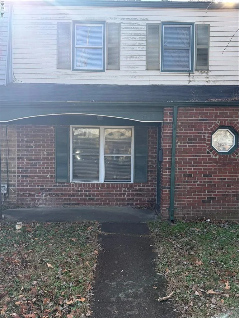 5759 HASTING ARCH W, Virginia Beach — 3 bed Residential, 1,396 sqft
