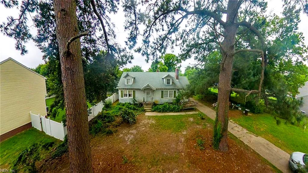 1333 N Mallory ST, Hampton — 3 bed Residential, 2,612 sqft