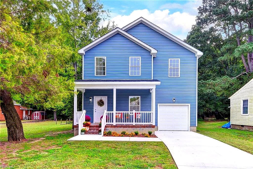 300 East ST, Smithfield — 5 bed Residential, 2,214 sqft