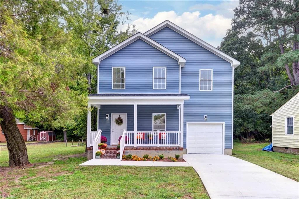 300 East ST, SMITHFIELD VA 23430