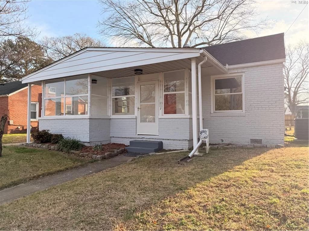 7 N Colin DR, PORTSMOUTH VA 23701 - Photo 2