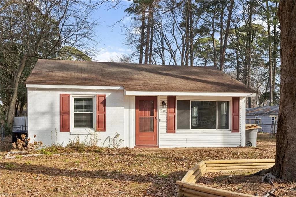 105 Beverly ST, HAMPTON VA 23669 - Main photo