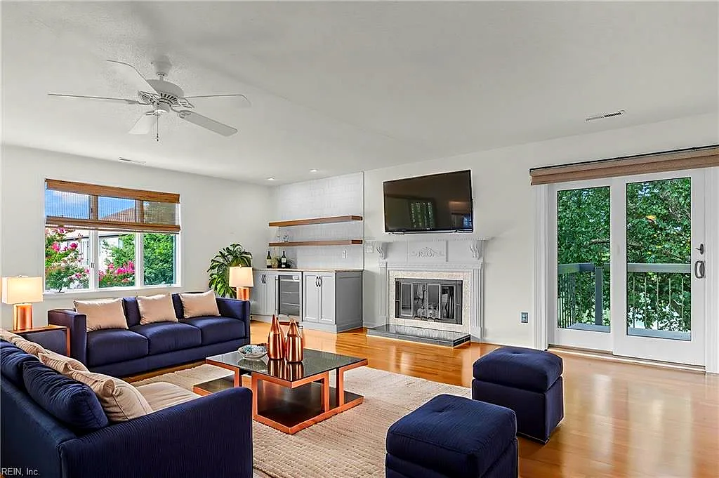 4239 Hatton Point LN #35, PORTSMOUTH VA 23703