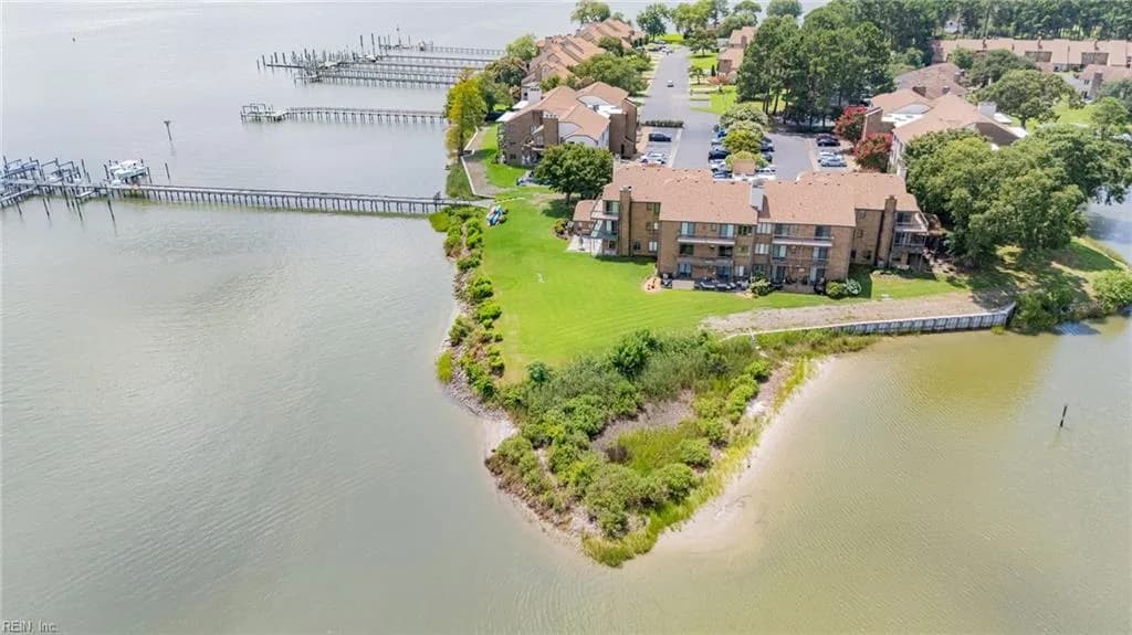 4239 Hatton Point LN #35, PORTSMOUTH VA 23703 - Photo 3