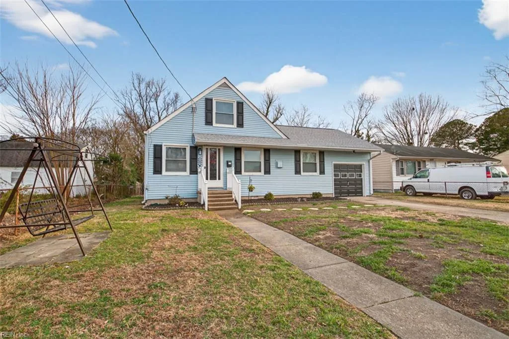 3403 W Weaver RD, Hampton — 5 bed Residential, 1,700 sqft
