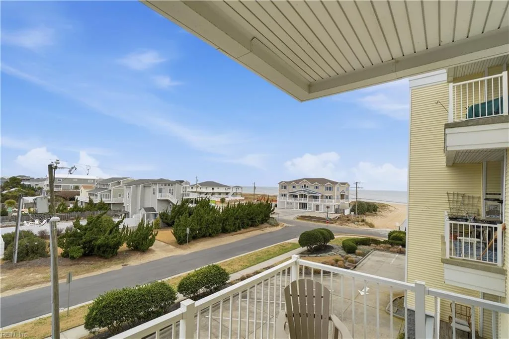 204 Sandbridge RD #217, Virginia Beach — 3 bed Residential, 1,989 sqft