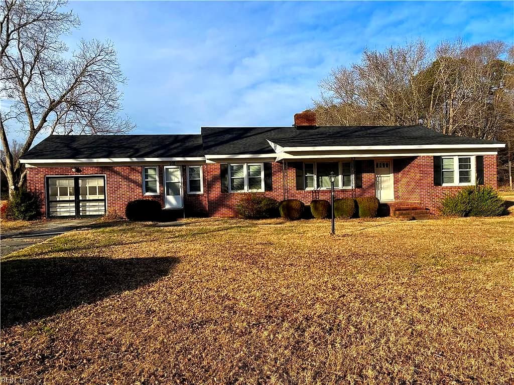 208 Country Club RD, FRANKLIN VA 23851 - Main photo