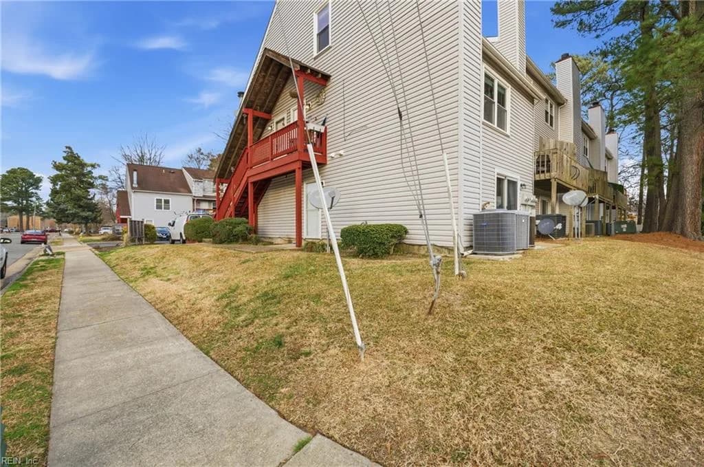500 Barberton DR #201, VIRGINIABEACH VA 23451 - Photo 4