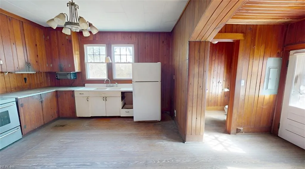 1502 Herrington RD, ELIZABETHCITY NC 27909 - Photo 5