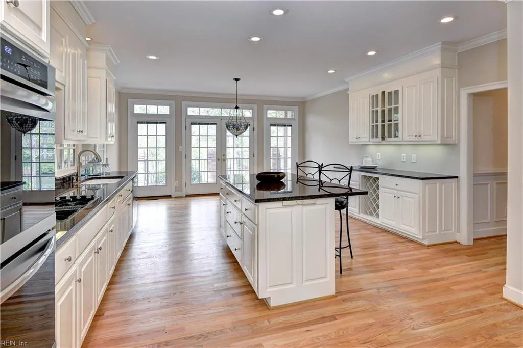 2809 Middle Woodland CLS, WILLIAMSBURG VA 23185 - Photo 4