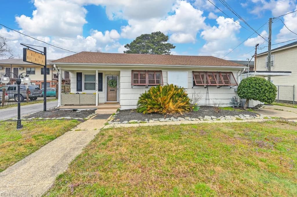 1512 E Bayview BLVD, NORFOLK VA 23503 - Photo 2