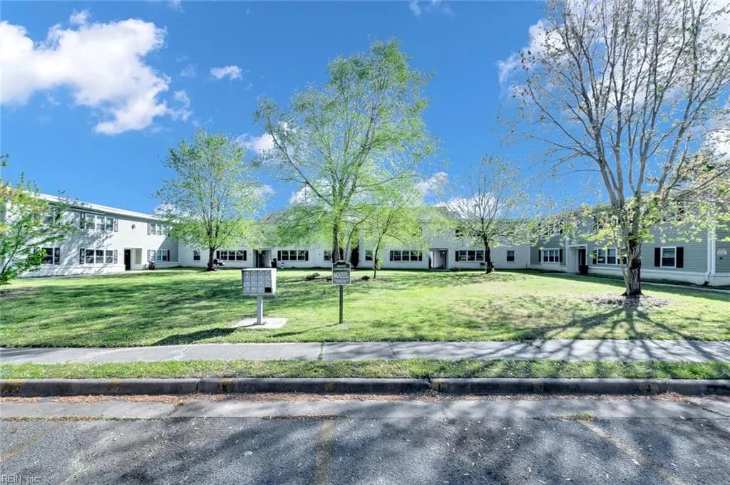 642 Dresden DR #G, NEWPORTNEWS VA 23601 - Main photo