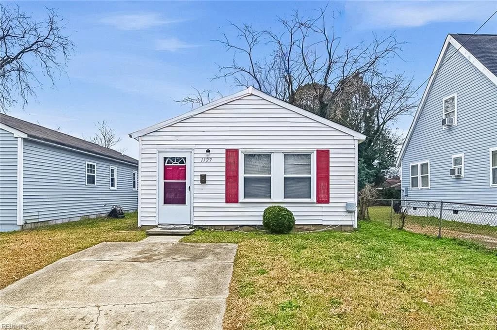 1127 Rowe ST, Hampton — 3 bed Residential, 920 sqft