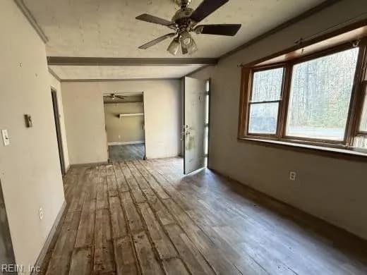 939 Coachpoint RD, HARTFIELD VA 23071 - Photo 3