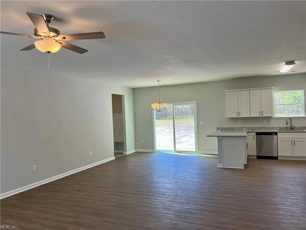 825 Parsonage ST, ELIZABETHCITY NC 27909 - Photo 4