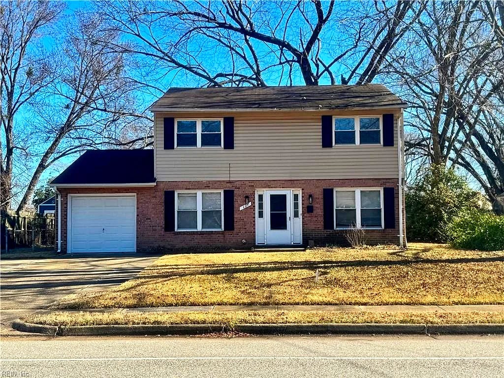 121 Fort Worth ST, Hampton — 4 bed Residential, 1,600 sqft