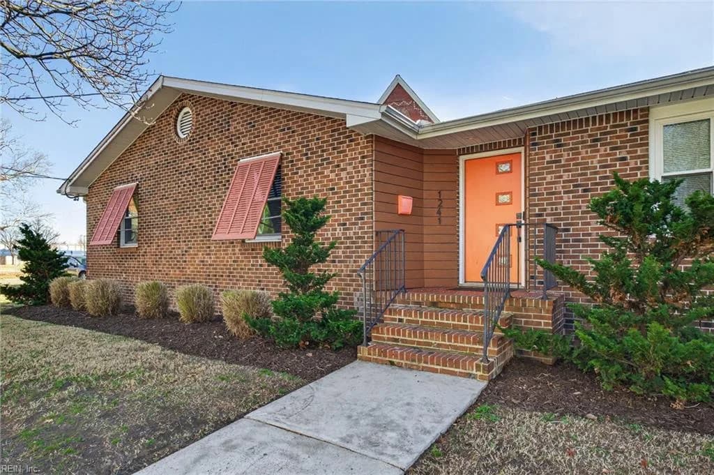 1241 37th ST, NORFOLK VA 23508 - Photo 5