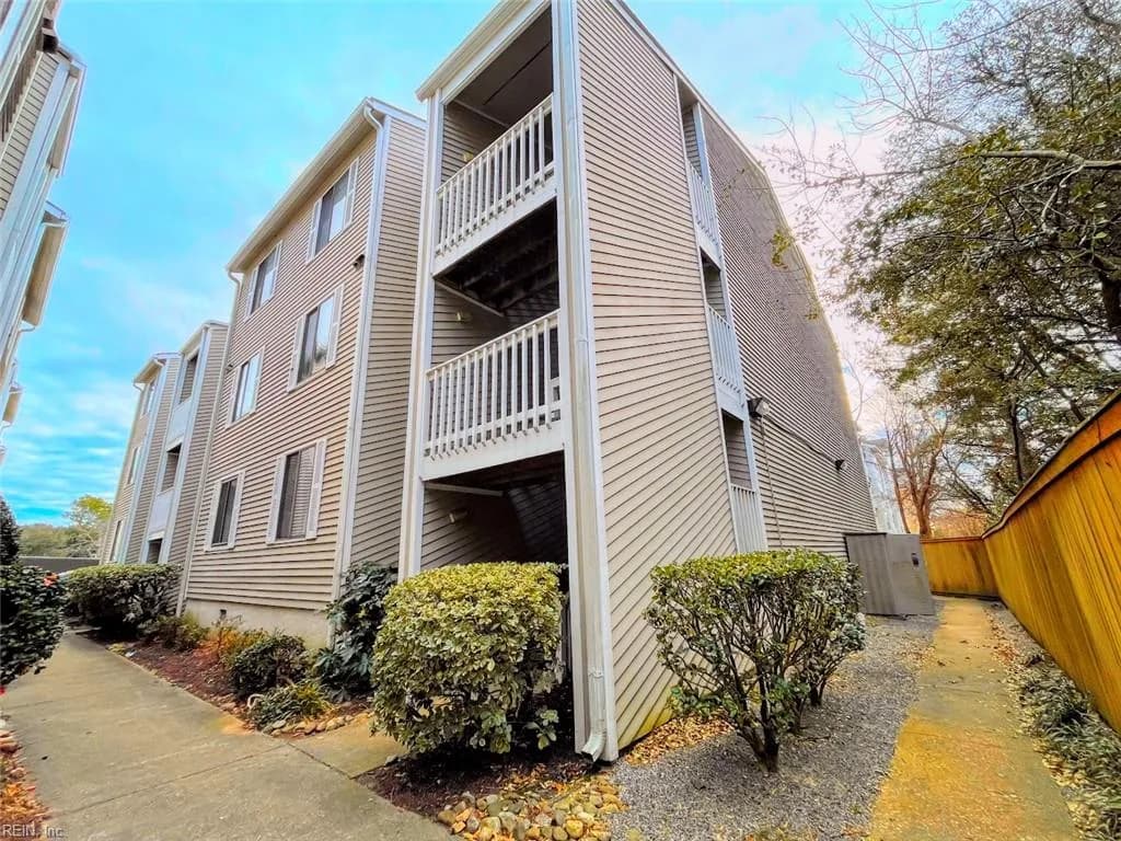 2325 Sea Shell RD #312, VIRGINIABEACH VA 23451 - Main photo