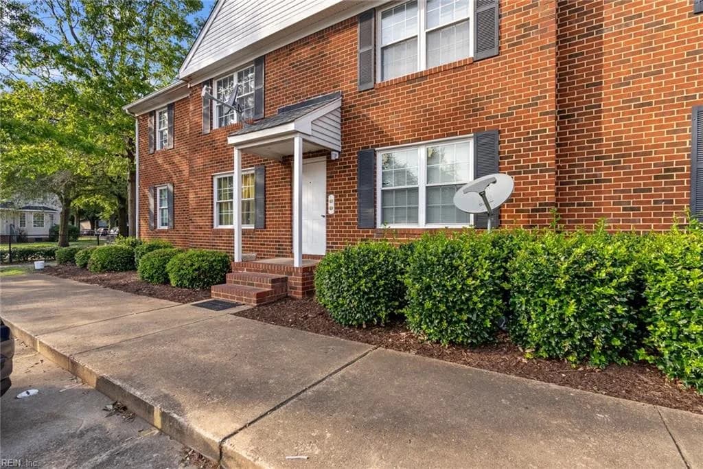 1110 Chapel ST #15, NORFOLK VA 23502 - Photo 2