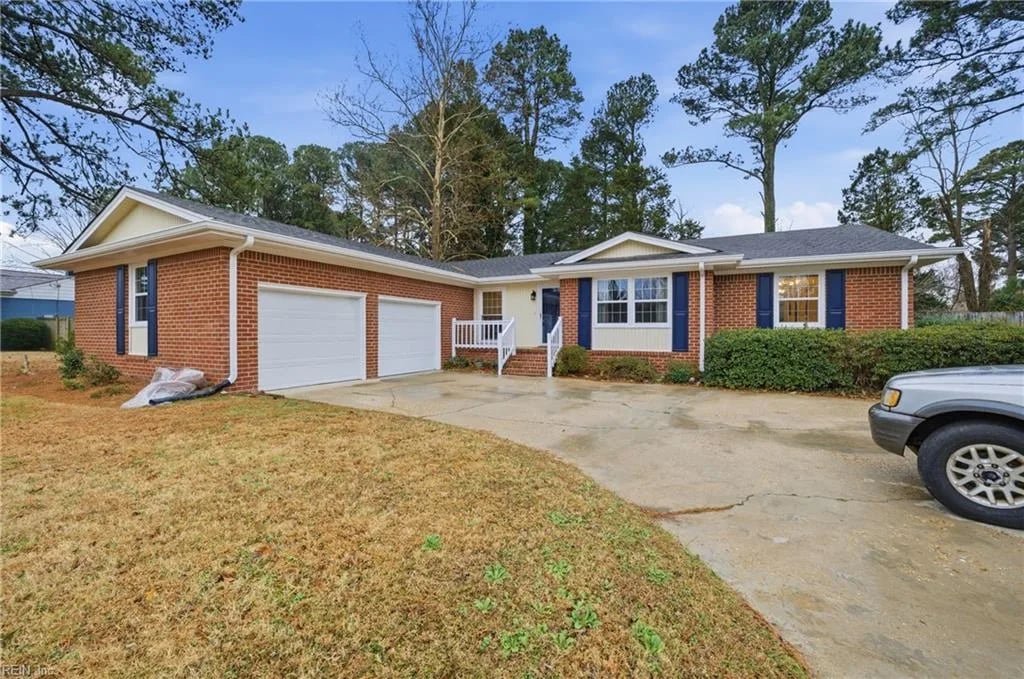 2425 Hood DR, Virginia Beach — 3 bed Residential, 1,941 sqft