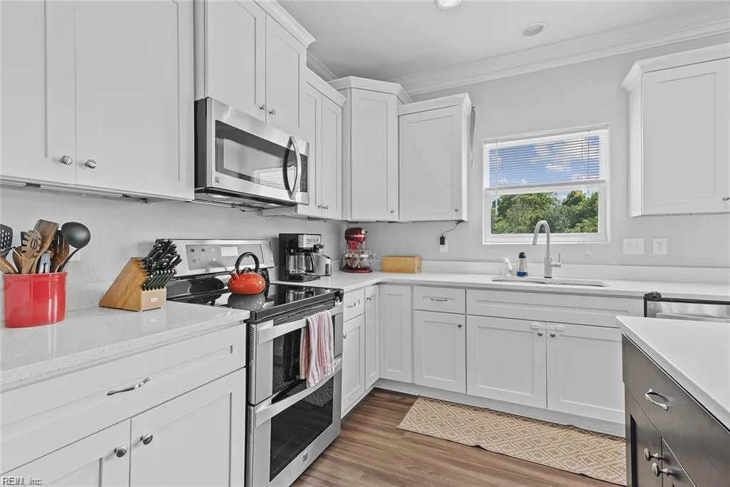 2009 Parkview AVE, NORFOLK VA 23503 - Photo 4