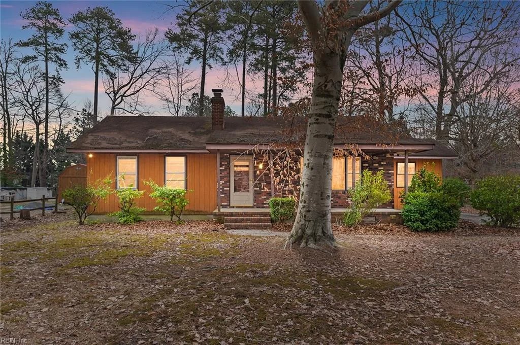 221 Rich RD, Yorktown — 3 bed Residential, 1,188 sqft