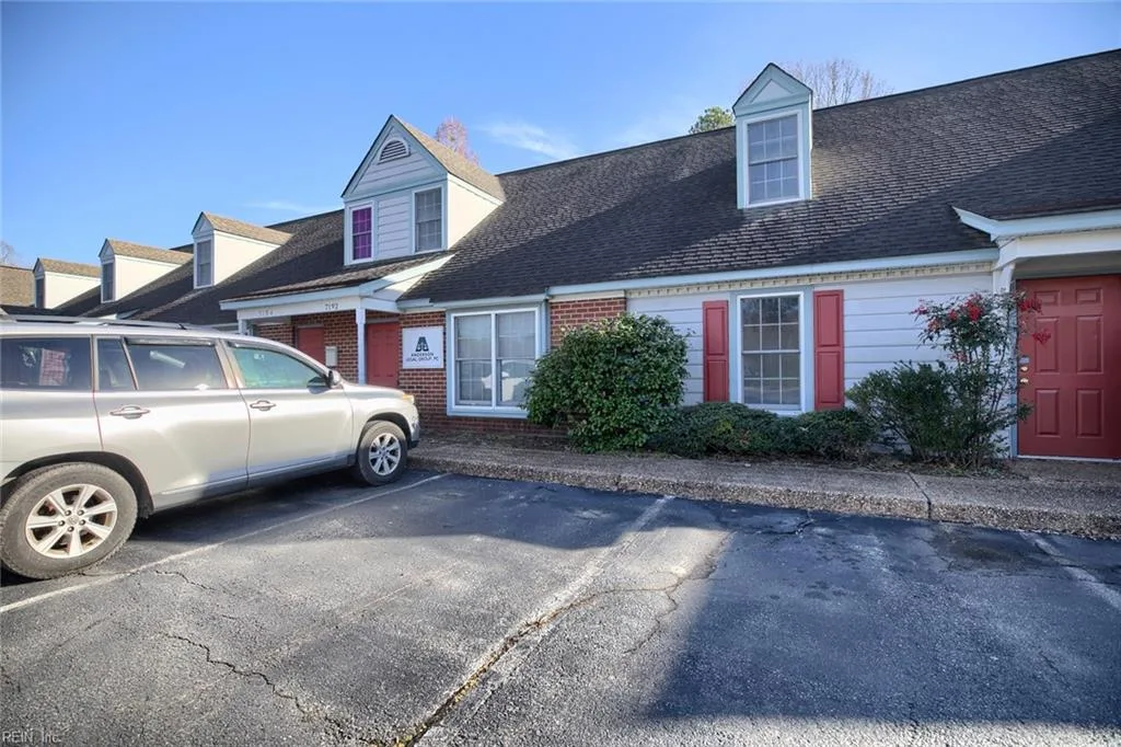 7192 Chapman DR #10, HAYES VA 23072