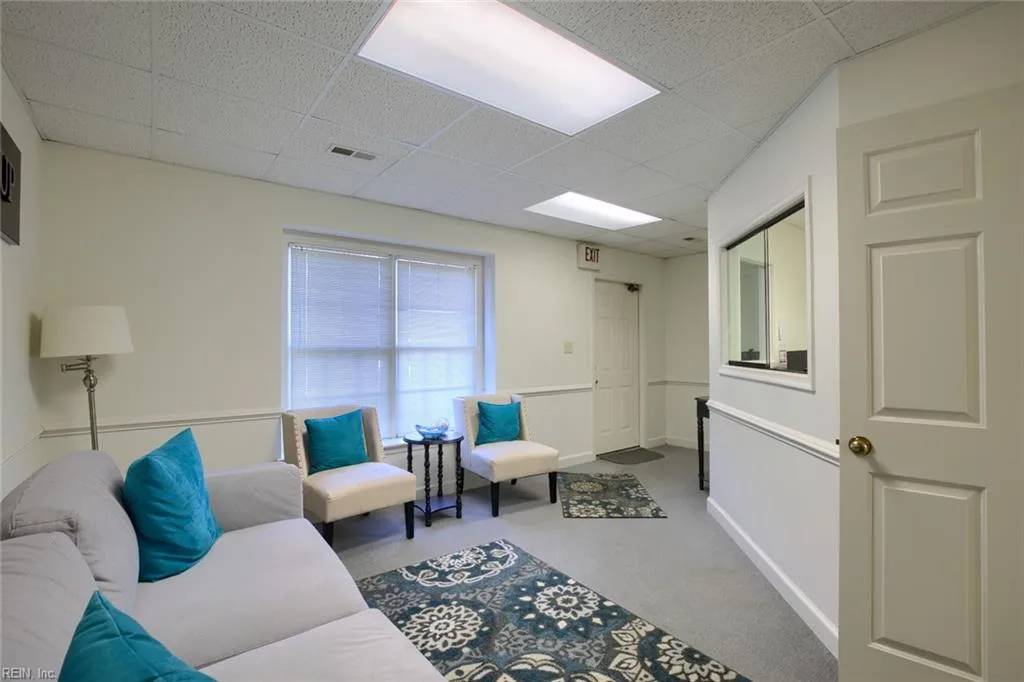 7192 Chapman DR #10, HAYES VA 23072 - Photo 5