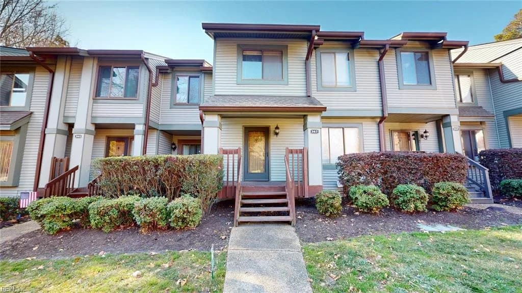 367 Bridgewater DR, NEWPORTNEWS VA 23603 - Photo 2