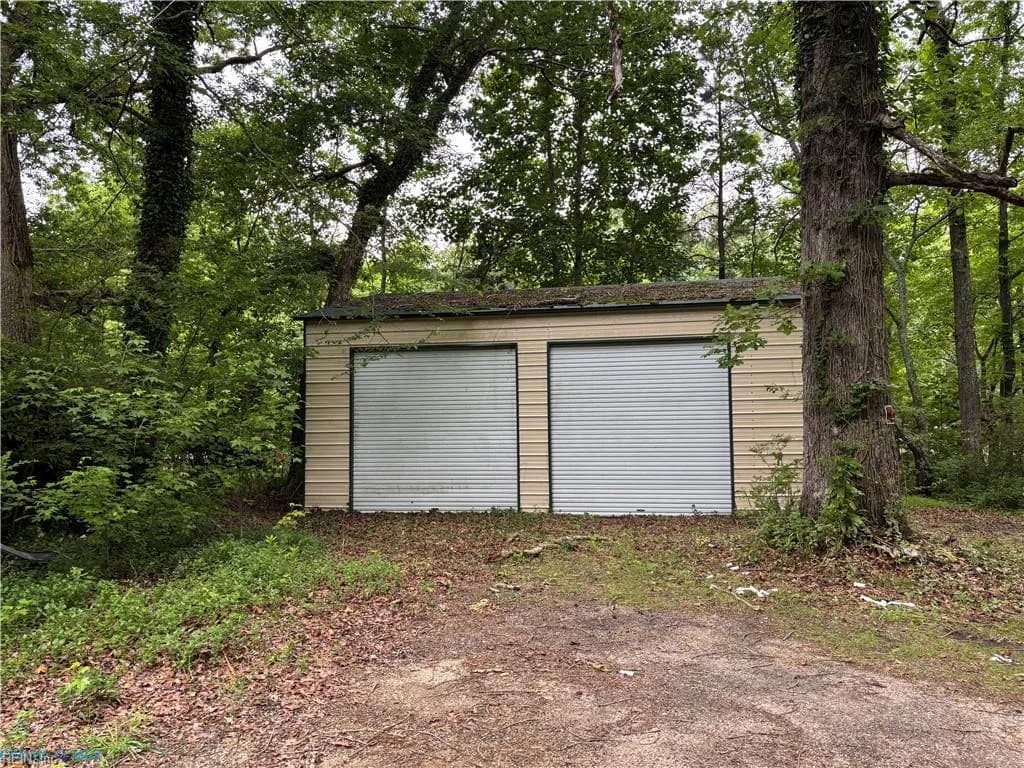 1156 Hallieford RD, HALLIEFORD VA 23068 - Photo 3