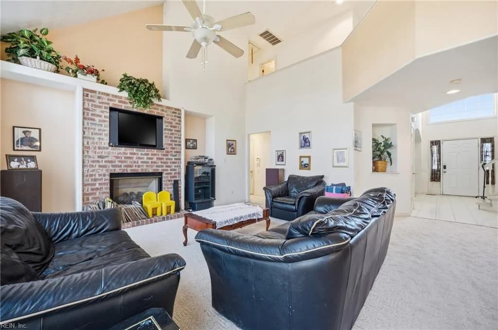 2210 Chesterfield LOOP, CHESAPEAKE VA 23323 - Photo 3