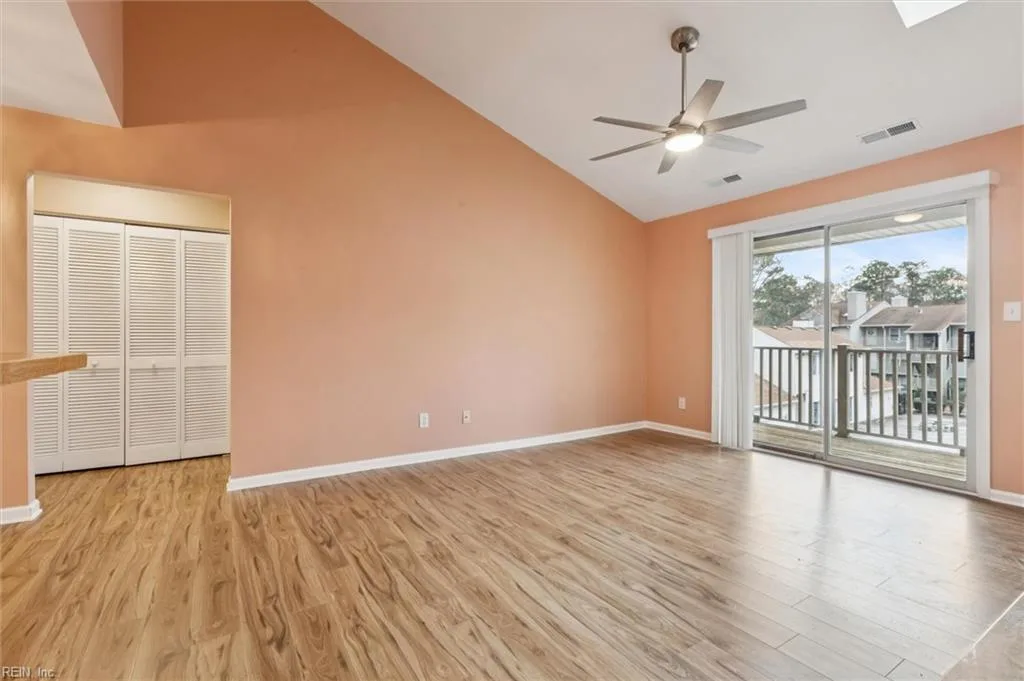 508 Thorncliff DR #303, NEWPORTNEWS VA 23608 - Photo 4