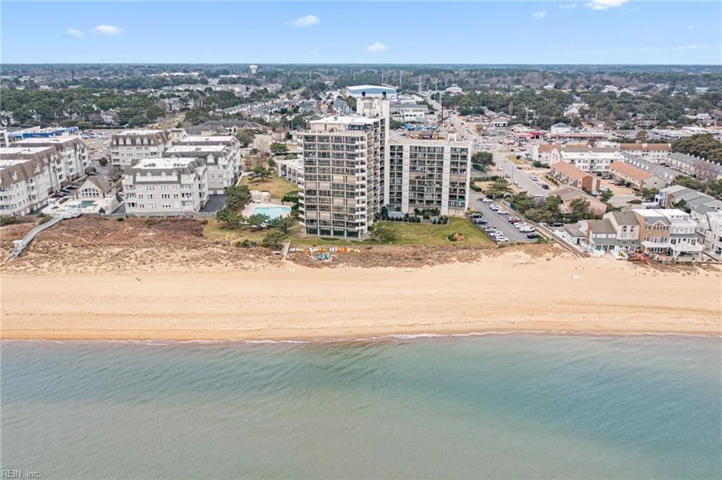2830 Shore DR #1200, Virginia Beach — 2 bed Residential, 1,094 sqft