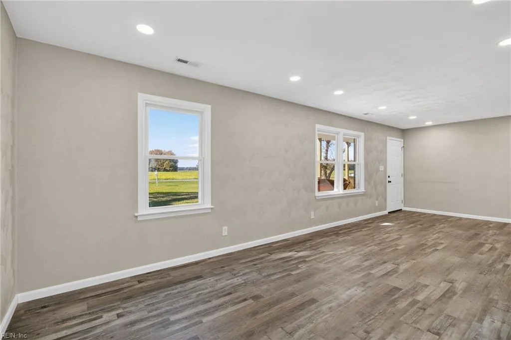 913 Long Ridge RD, CHESAPEAKE VA 23322 - Photo 5