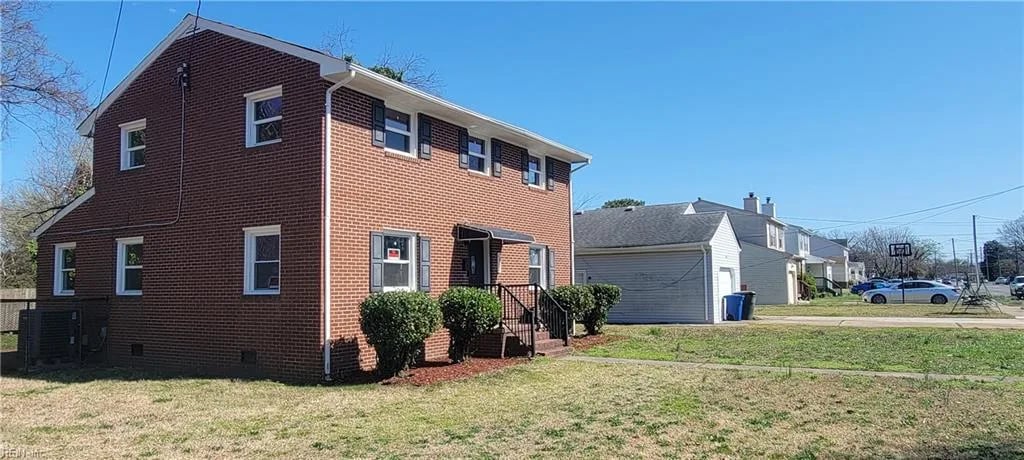 1832 Roanoke AVE, NEWPORTNEWS VA 23607