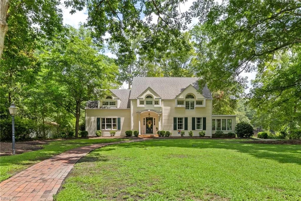 108 Lake CRES, FRANKLIN VA 23851 - Photo 2