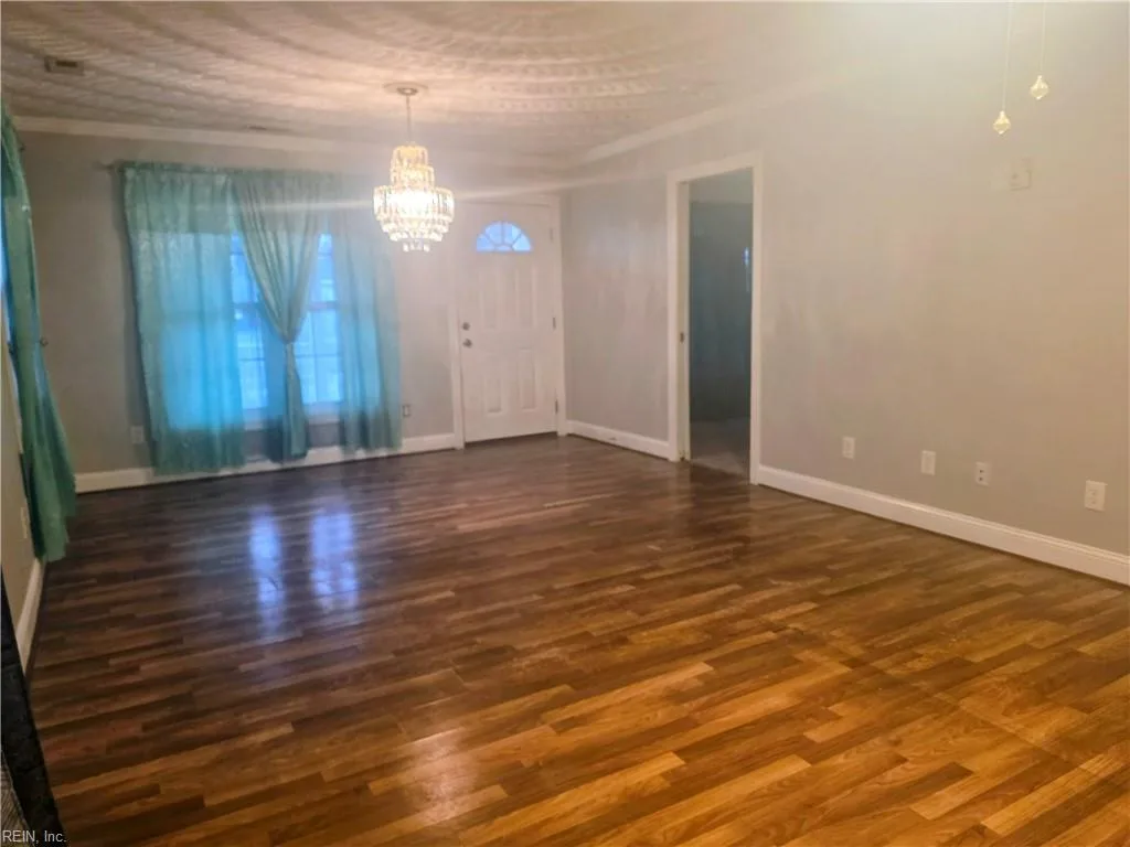 625 Center AVE, NEWPORTNEWS VA 23601 - Photo 3